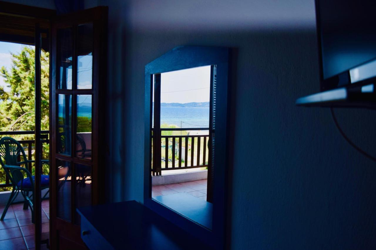 Hotel Kari Ouranoupoli Eksteriør bilde