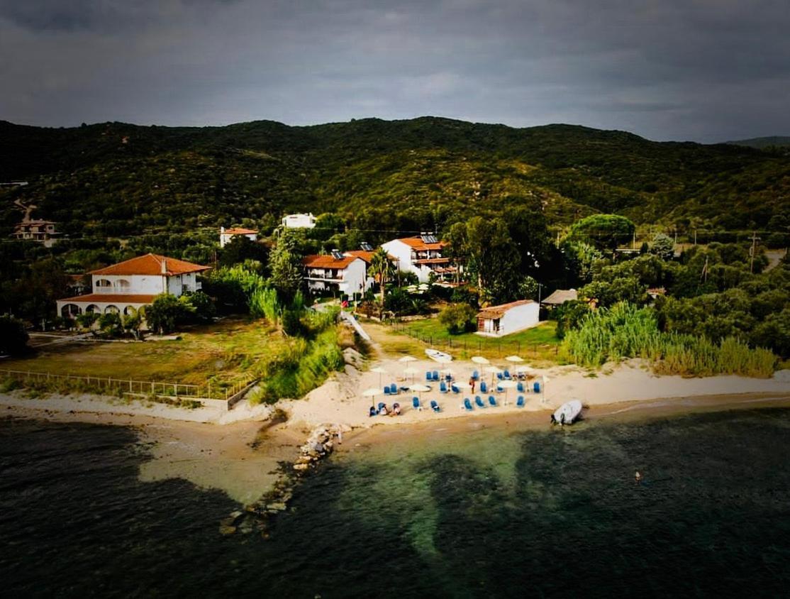Hotel Kari Ouranoupoli Eksteriør bilde