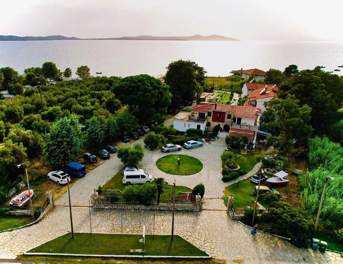 Hotel Kari Ouranoupoli Eksteriør bilde